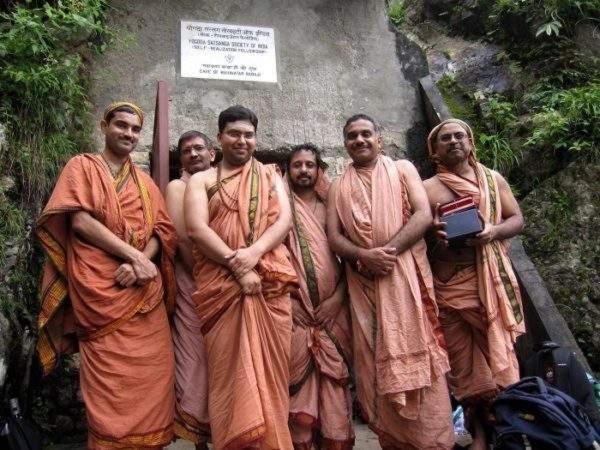 Dwarahat Village Farmstay- Babaji'S Cave Kültér fotó