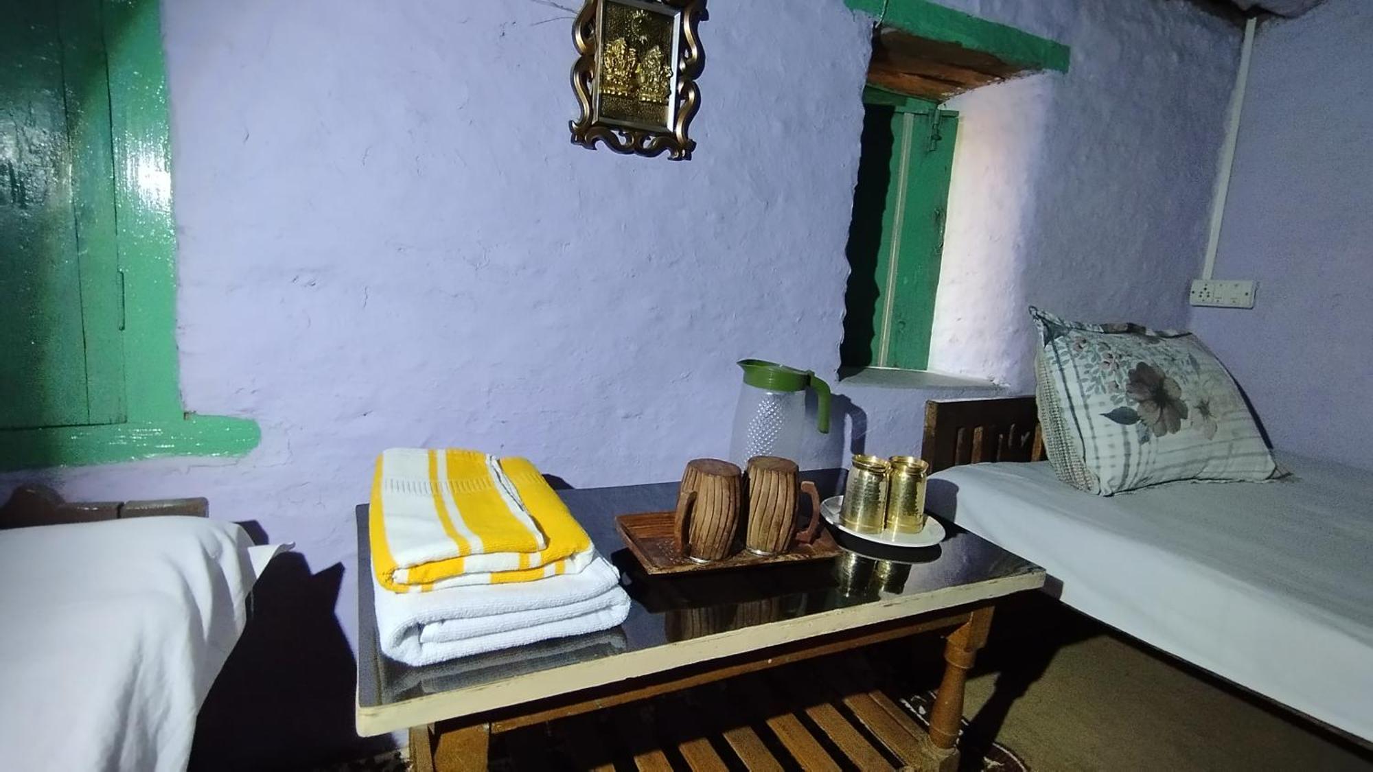Dwarahat Village Farmstay- Babaji'S Cave Szoba fotó